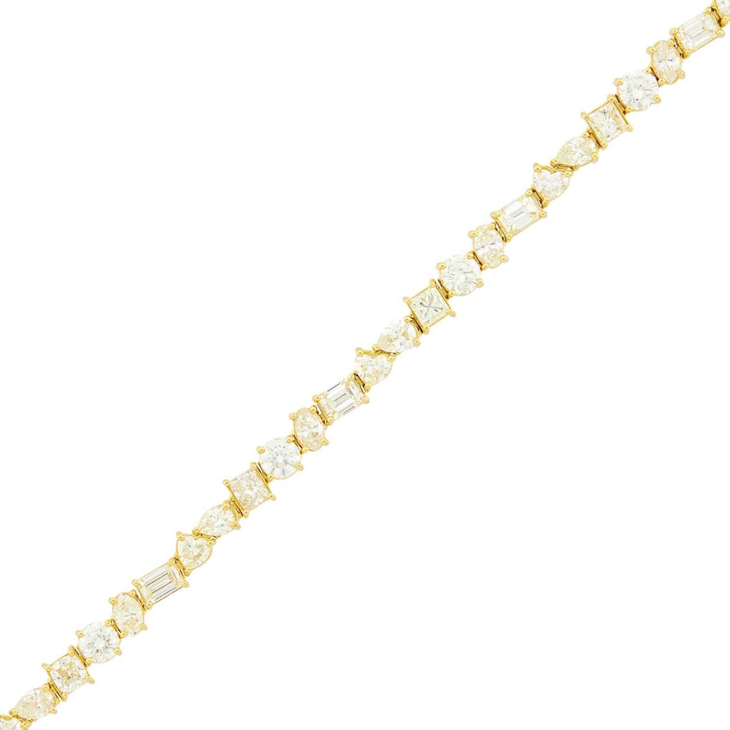 Lot 142 - Gold and Diamond Bracelet