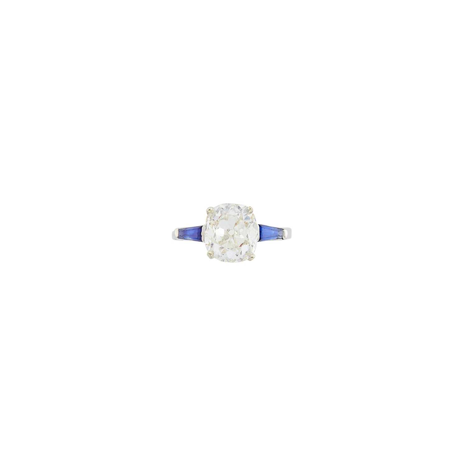 Lot 85 - Platinum, Diamond and Sapphire Ring