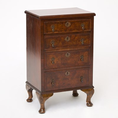 Lot 266 - George I Style Small Burl Walnut Chest of Drawers