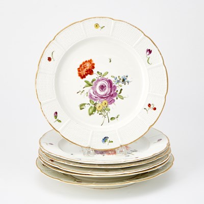 Lot 363 - Set of Five Ludwigsburg Porcelain Plates