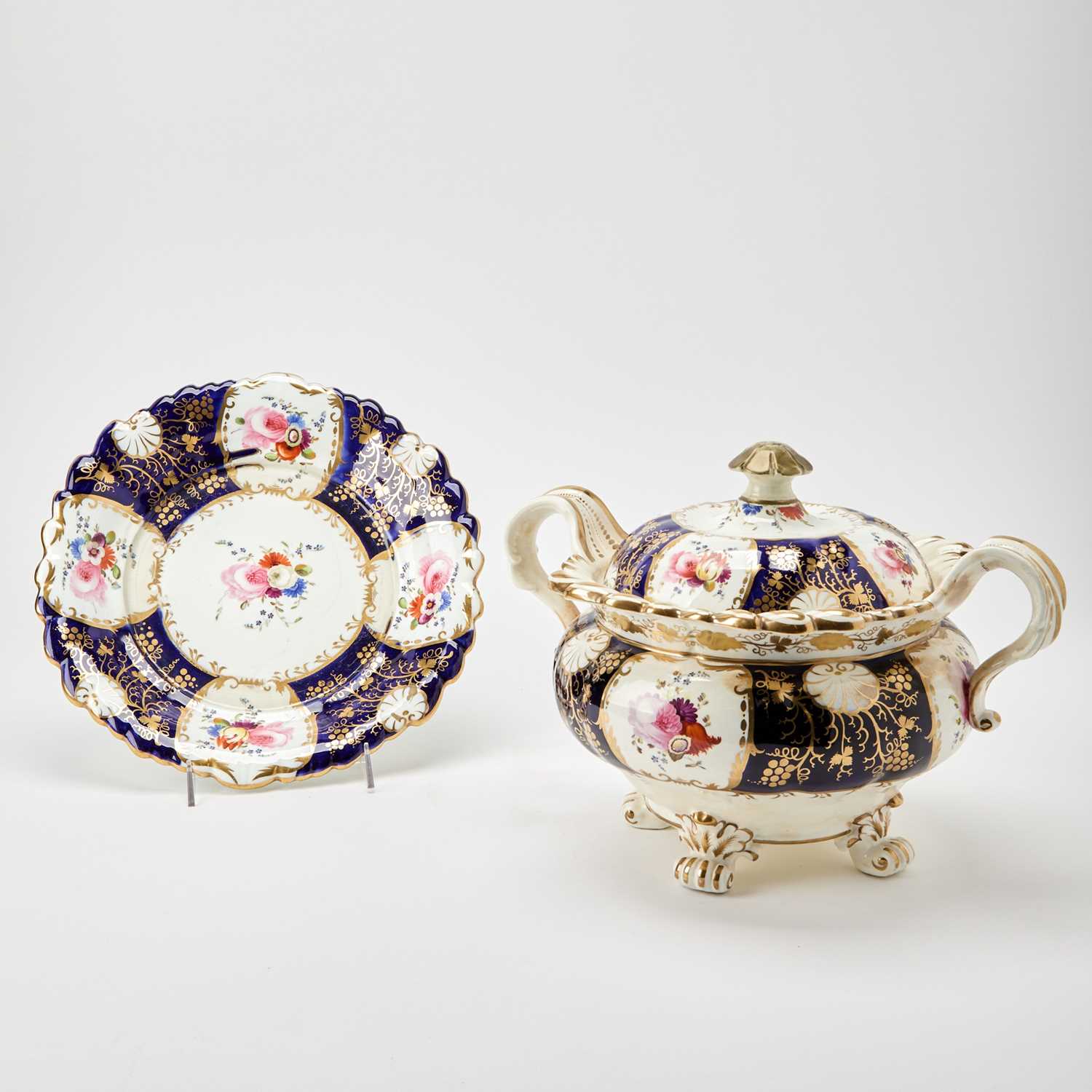 Lot 149 - English Porcelain Blue-Ground Soup Tureen, Cover and Stand