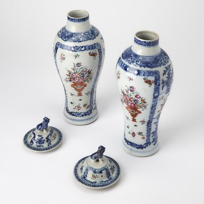 Lot 128 - Pair of Chinese Export Porcelain Covered Vases