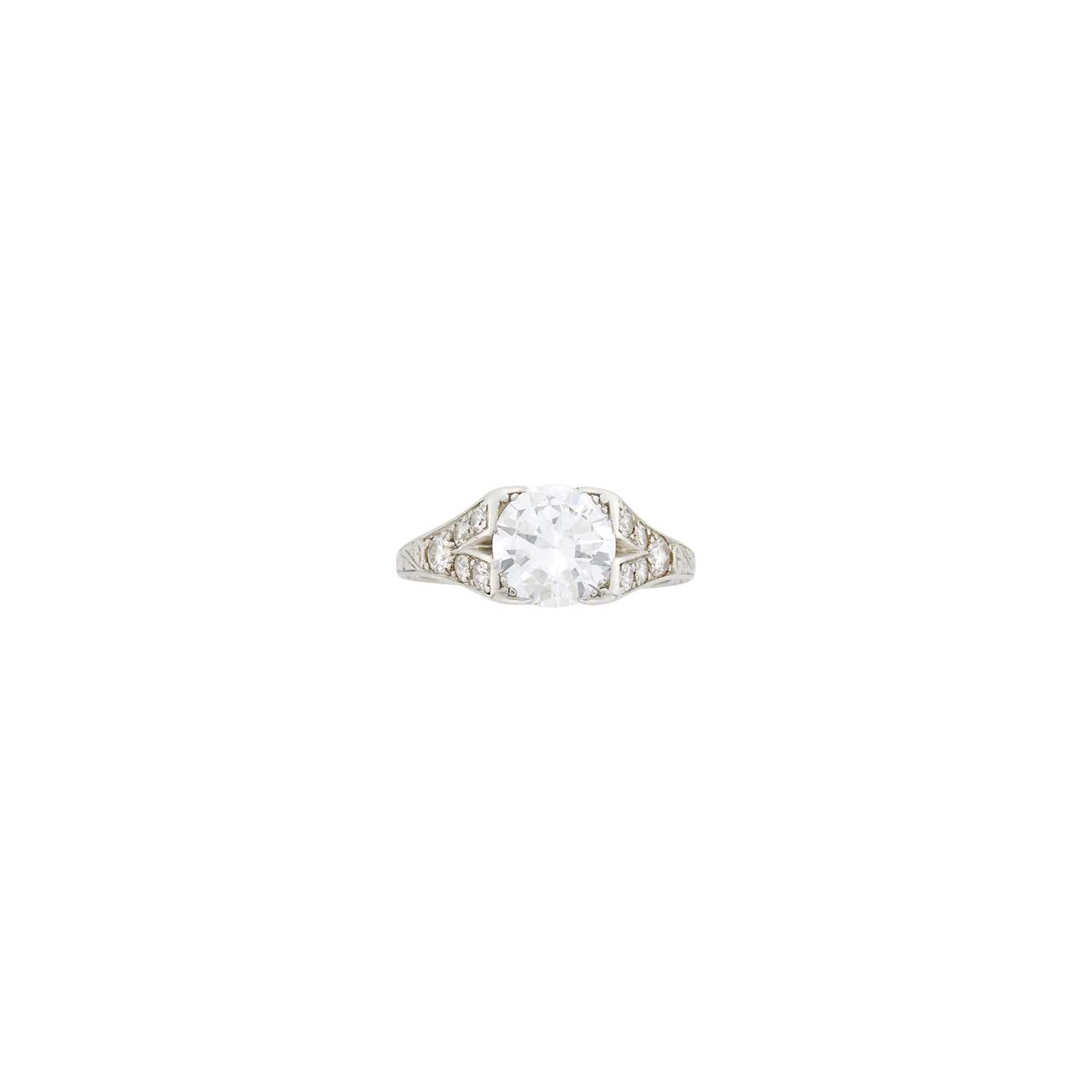 Lot 97 - Platinum and Diamond Ring
