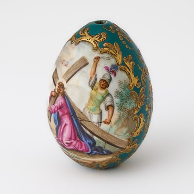 Lot 194 - Russian Porcelain Easter Egg