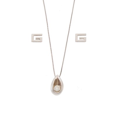 Lot 1146 - White Gold and Diamond Pendant with Chain Necklace and Gucci Pair of White Gold Stud Earrings