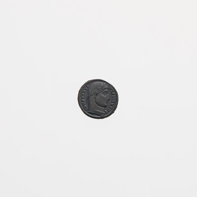 Lot 20 - Constantine I. c. 327-328 C.E. AE Follis. 3.14g. 19mm.