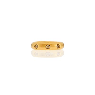 Lot 1040 - H. Stern Gentleman's Gold and Diamond Band Ring