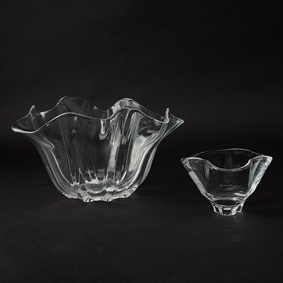 Lot 198 - Two Steuben Blown Glass Handkerchief Bowls
