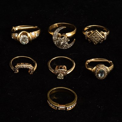 Lot 122 - Group of Gold and Gem-Set Rings