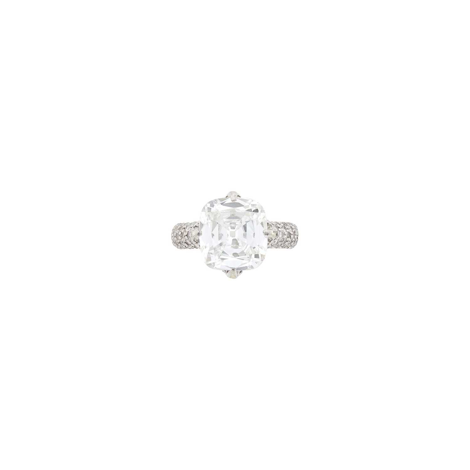 Lot 281 - JAR Platinum and Diamond Ring