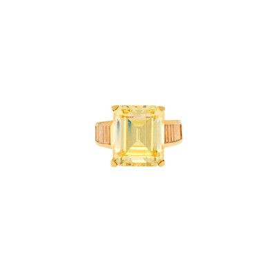 Lot 1280 - Gold and Cubic Zirconia Ring