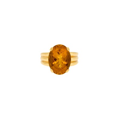 Lot 1041 - Gold and Citrine Ring
