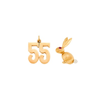 Lot 1059 - Gold '55' Pendant and Synthetic Ruby and Cultured Pearl Rabbit Brooch