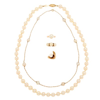 Lot 1271 - Group of Gold and Cultured Pearl Jewelry