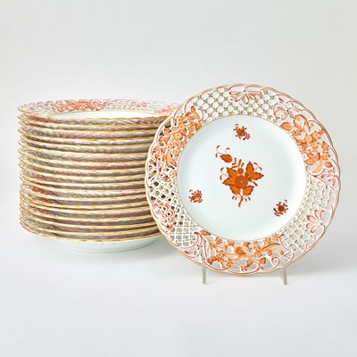 Lot 119 - Set of Nineteen Herend Pierced Porcelain "Chinese Bouquet Rust" Pattern Plates
