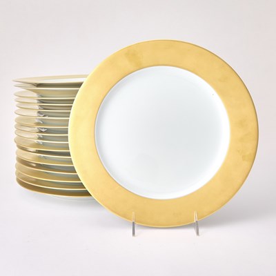 Lot 121 - Set of Seventeen Puiforcat Porcelain Service Plates