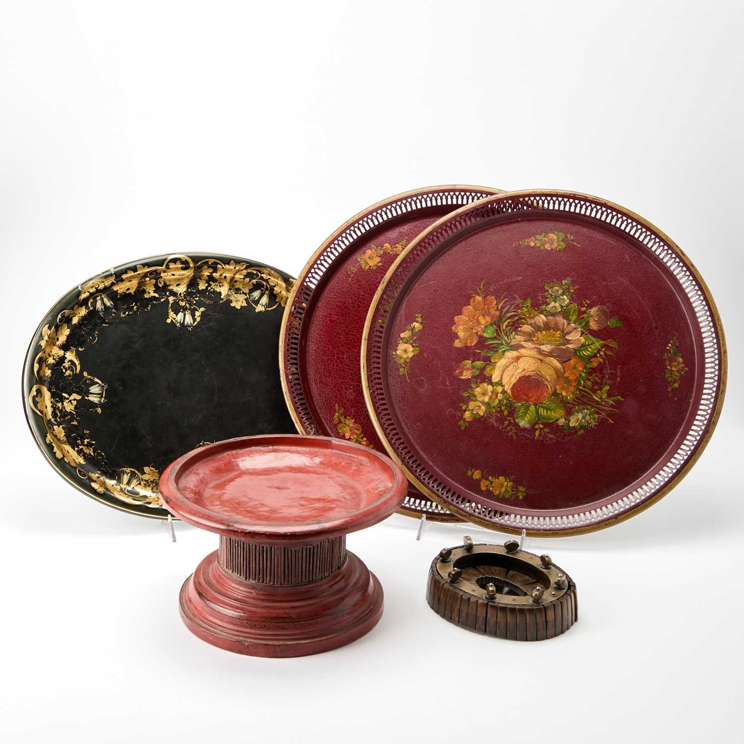 Lot 114 - Group of Decorative Table Articles
