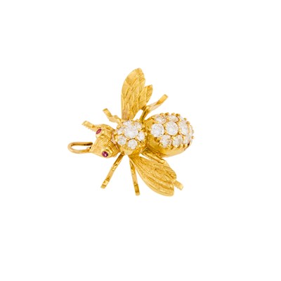 Lot 1035 - Herbert Rosenthal Gold and Diamond Bee Pendant-Brooch