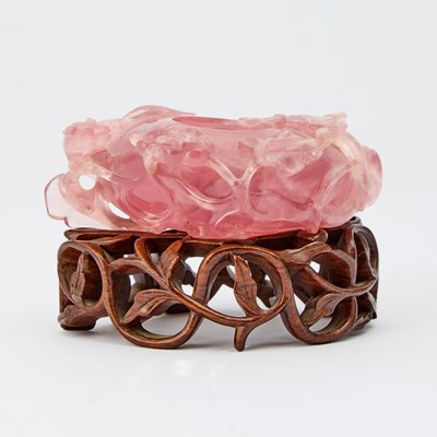 Lot 156 - A Chinese Rose Quartz Brush Washer