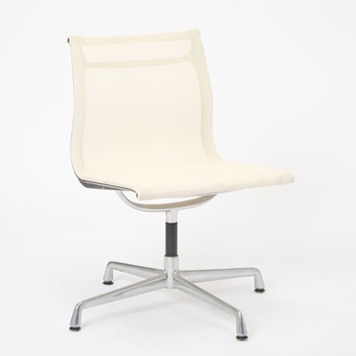Lot 423 - Charles and Ray Eames for Herman Miller Aluminum and Mesh "Aluminum Group" Office Chair