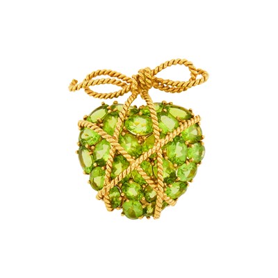 Lot 15 - Gold and Peridot Heart Brooch