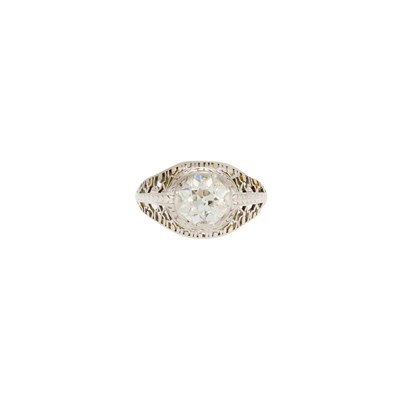 Lot 1172 - Platinum and Diamond Ring