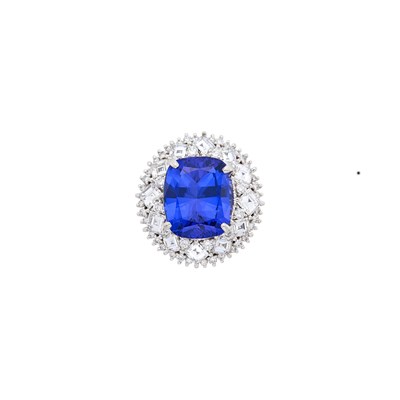 Lot 57 - Platinum, Tanzanite and Diamond Ring