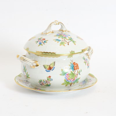 Lot 257 - Herend Porcelain Covered Tureen
