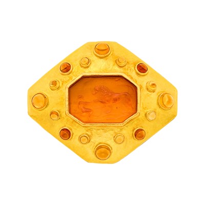 Lot 120 - Elizabeth Locke Hammered Gold, Orange Venetian Glass Cameo, Mother-of-Pearl and Cabochon Citrine Clip-Brooch