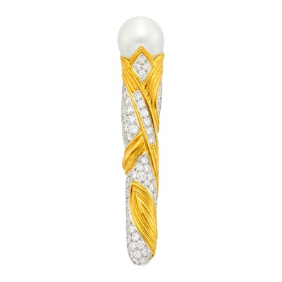 Lot 72 - Gold, Platinum, South Sea Cultured Pearl and Diamond Clip-Brooch