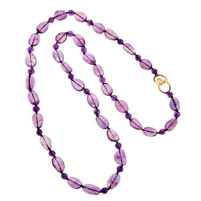 Lot 1175 - Amethyst Bead Necklace with Gold Clasp