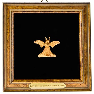 Lot 1265 - Silver-Plated Pre-Columbian Reproduction Bird Pendant within Wood Frame