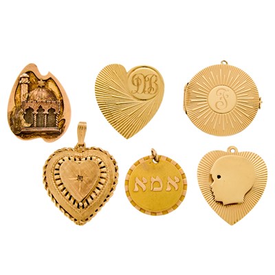 Lot 1062 - Group of Gold Jewelry