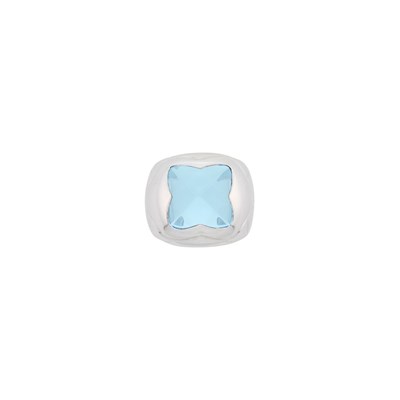 Lot 46 - Bulgari White Gold and Blue Topaz 'Pyramid' Ring