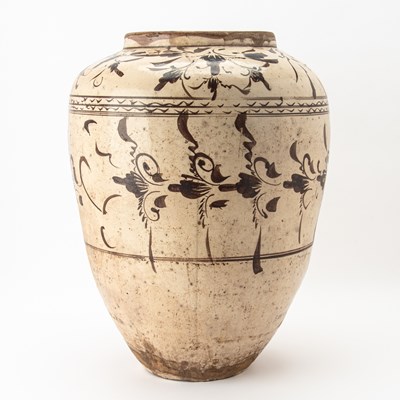 Lot 410 - A Large Cizhou Pottery Jar