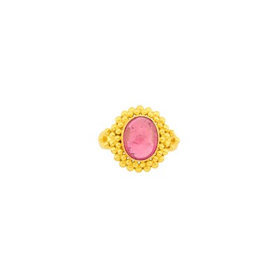 Lot 181 - Elizabeth Locke Hammered Gold and Cabochon Pink Tourmaline Ring