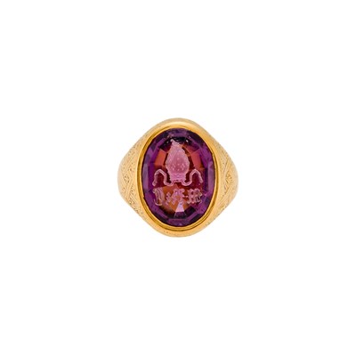 Lot 1114 - Waterhouse & Bishops Gentleman's Gold and Amethyst Ring
