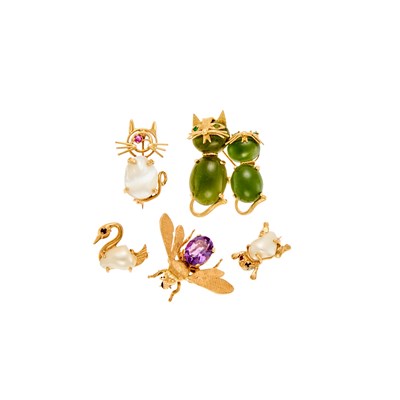 Lot 1121 - Group of Gold, Mabé and Mother-of-Pearl, Nephrite and Gem-Set Brooches
