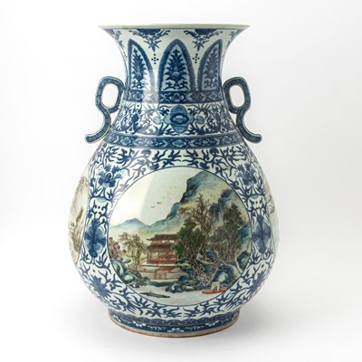 Lot 261 - A Large Chinese Underglaze Blue and Enameled Porcelain Vase