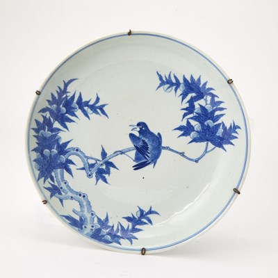 Lot 263 - A Large Chinese Blue and White Porcelain ‘Magpie’ Dish