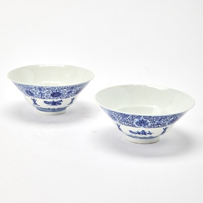 Lot 428 - A Pair of Chinese Blue and White Porcelain Bowls