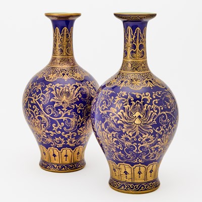 Lot 224 - A Pair of Chinese Gilt-Decorated Powder-Blue-Glazed Porcelain Vases