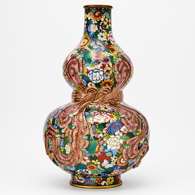 Lot 106 - A Chinese Cloisonne Enamel 'Millefleurs' Vase