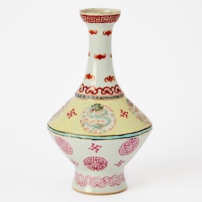 Lot 474 - A Chinese Enameled Porcelain Vase