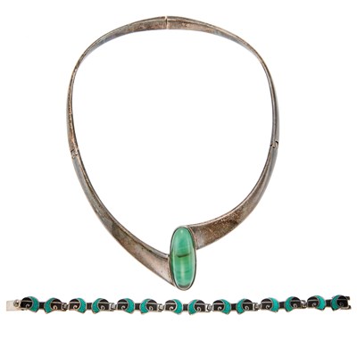 Lot 1251 - Sigi Pineda Silver and Green Glass Collar Necklace and Margot de Taxco Silver, Green and Black Enamel Link Bracelet