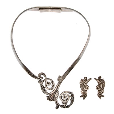 Lot 1249 - Margot de Taxco Silver Torque Necklace and Los Castillos Pair of Earrings