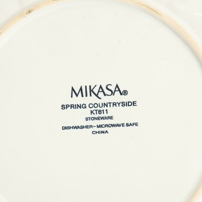Lot 9 - Group of Eight Mikasa White Ceramic Leaf Pattern Plates