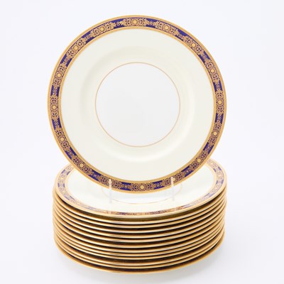 Lot 209 - Set of Fourteen Minton for Tiffany & Co. Porcelain Dinner Plates