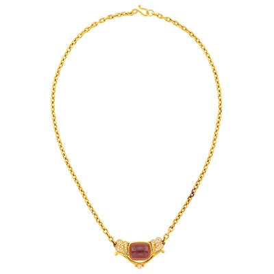 Lot 110 - Helen Woodhull High Karat Gold, Cabochon Garnet and Diamond Chain Necklace