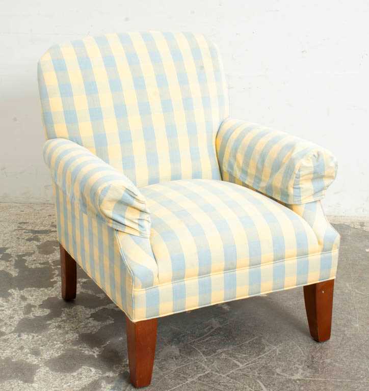Lot 34 - Gingham Upholstered Lounge Chair